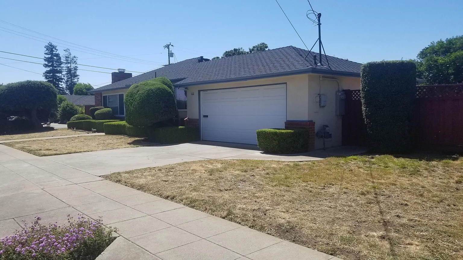 4395 Nagle Way photo 1