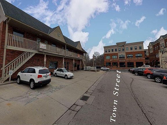 4th image of 82 N Mill St