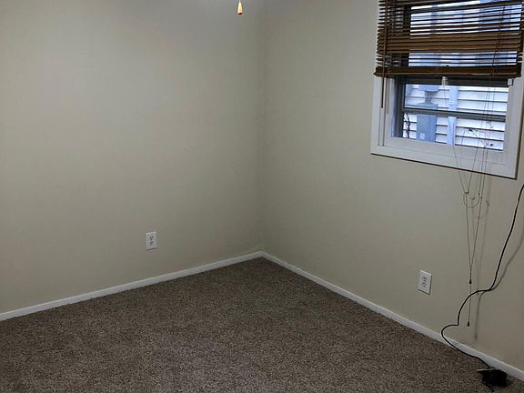 5th image of 1921 W 8th St APT E