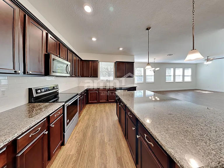 2819 Wilder Meadows Ln — Photo 3