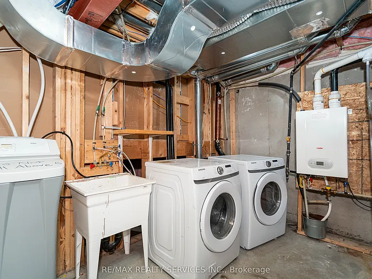 7 Baker Ln — Photo 47