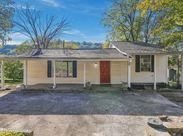 2646 Greenway Dr, Knoxville, TN 37918