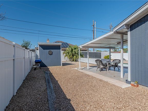 3rd image of 2301 Vialoux Dr