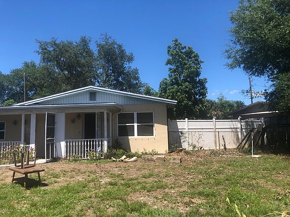 2nd image of 1303 Vista Ter