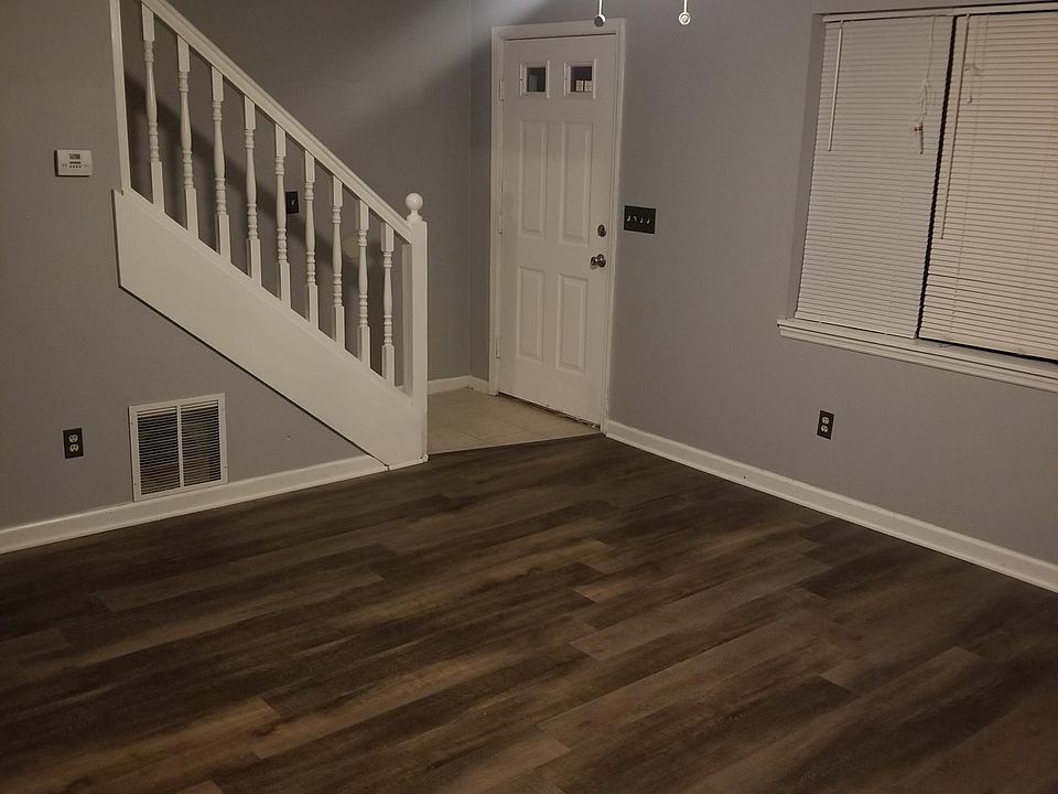 1st image of 3070 Parkside Ct