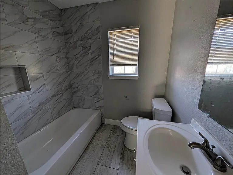 1539 10th St #1 — Photo 7
