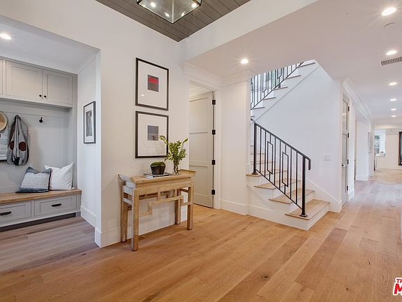 2nd image of 2343 Selby Ave
