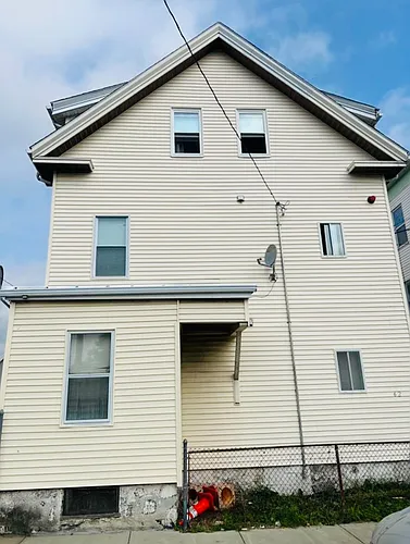 62 Greenwich St #2R Photo 1