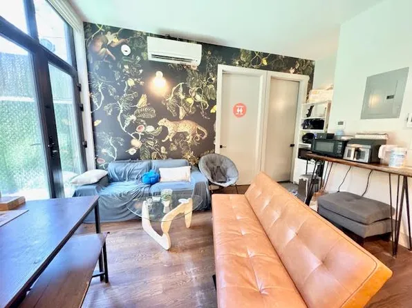 263 Franklin Avenue image 1 of 17