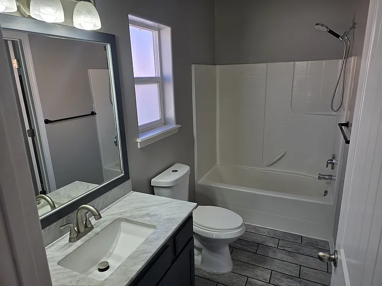 1643 Vista Dr — Photo 10