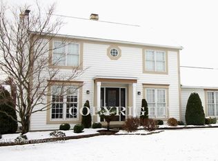 57 Crystal Springs Ln, East Amherst, NY 14051