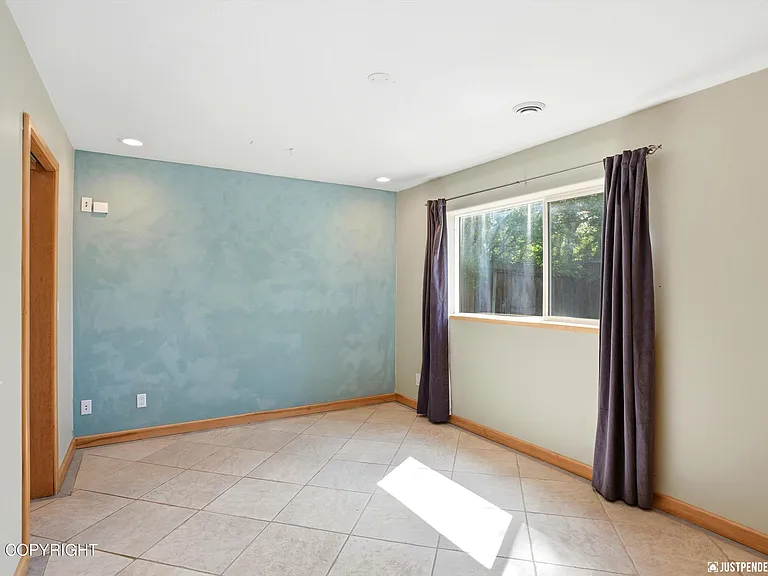 2100 Churchill Dr — Photo 45