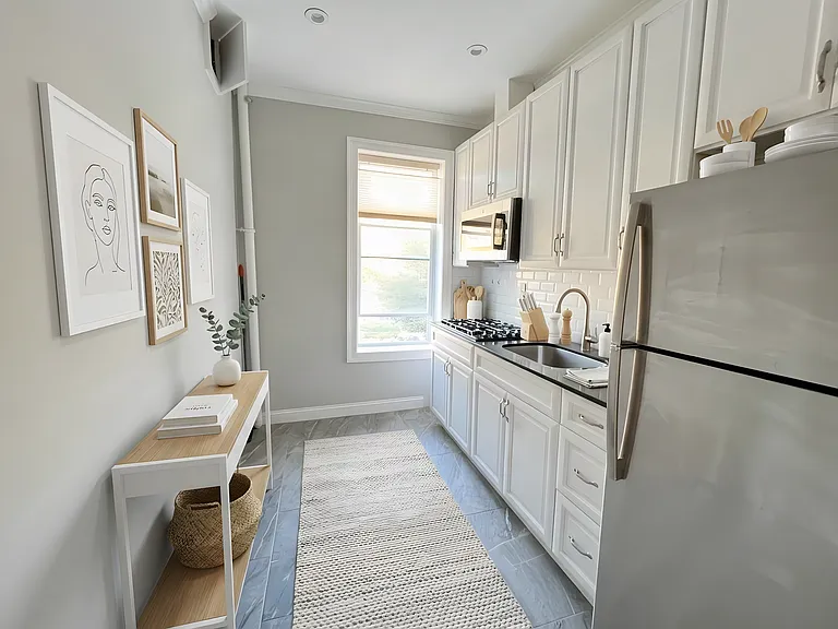 47-42 39th Pl #2F — Photo 1