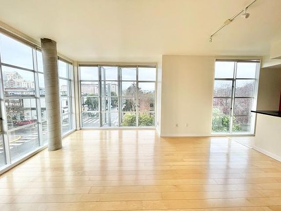 4th image of 1600 Webster St APT 204