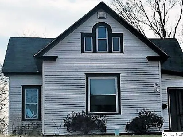 906 Cherry St, Quincy, IL 62301
