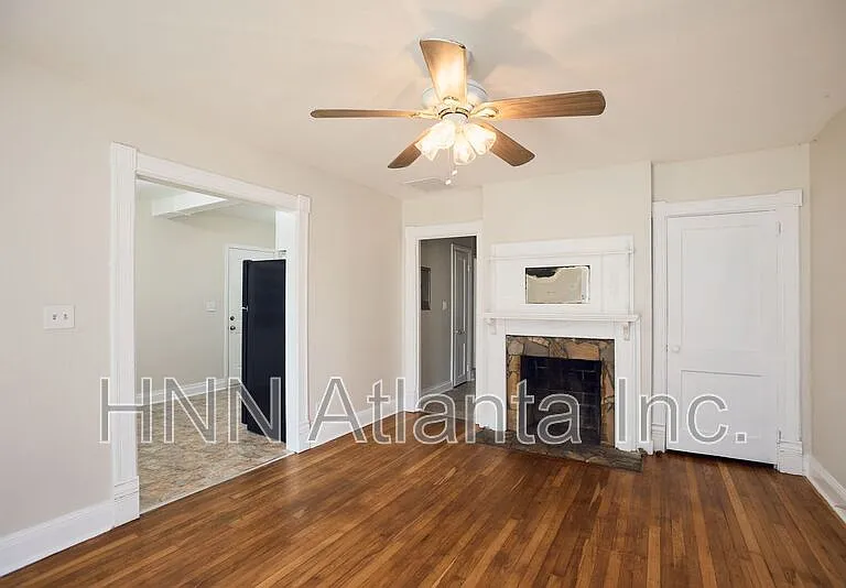 158 Hedges St SE — Photo 3