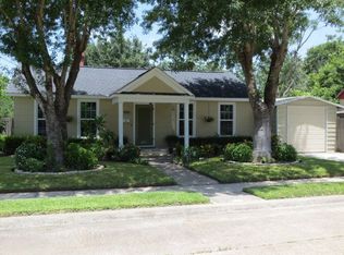 604 E Constitution St, Victoria, TX 77901