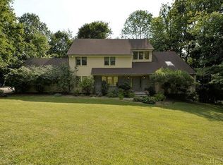 6 Northview Ct, Pleasantville, NY 10570