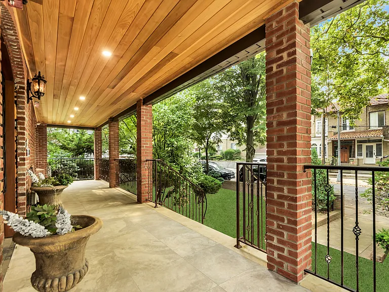 185 82nd St #TOWNHOUSE — Photo 16