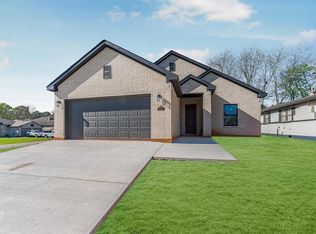 10703 Hillside Dr, Montgomery, TX 77356