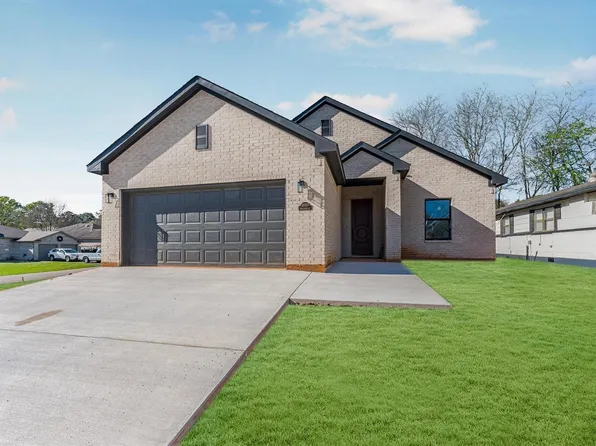 10703 Hillside Dr, Montgomery, TX 77356