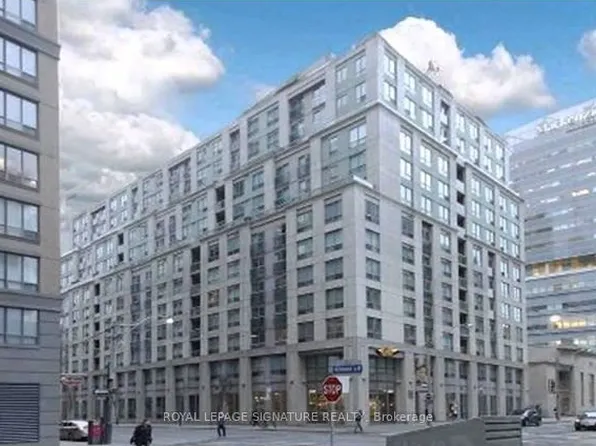 168 Simcoe St #610, Toronto, ON M5H 4C9