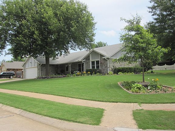 Large Corner Lot with Sidewalks