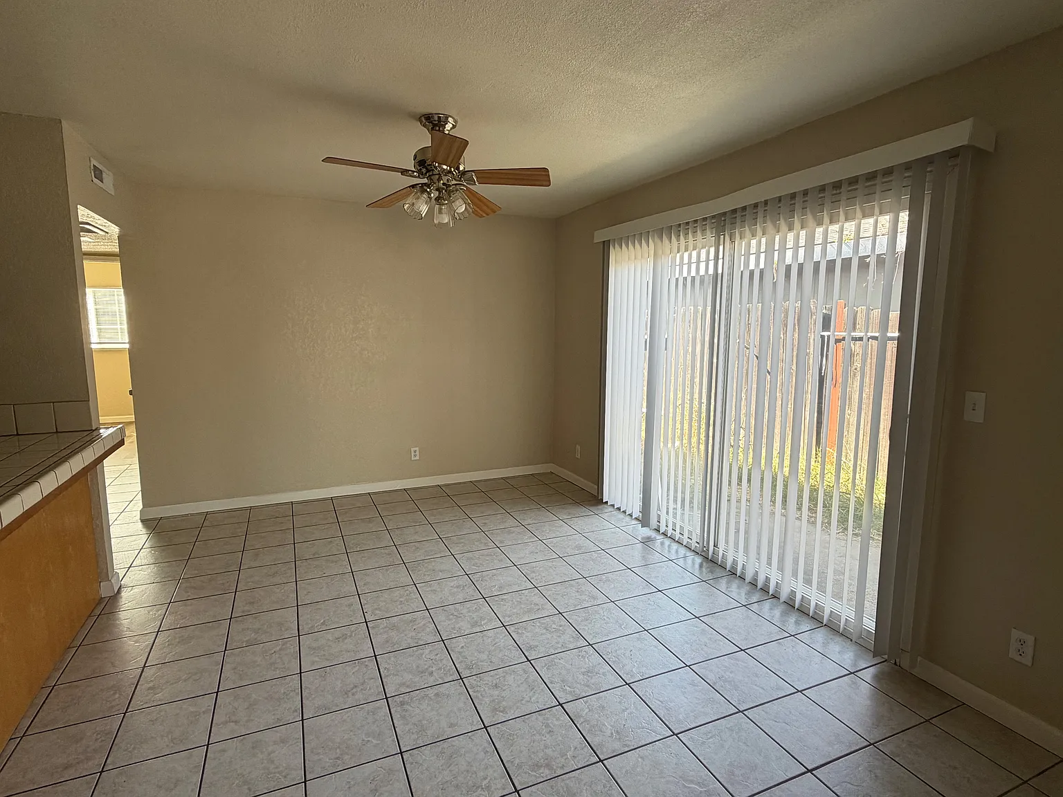 2 bed, 939 sqft, $1,795 — Photo 3