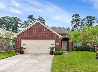 411 Oak Chase Dr, Conroe, TX 77304