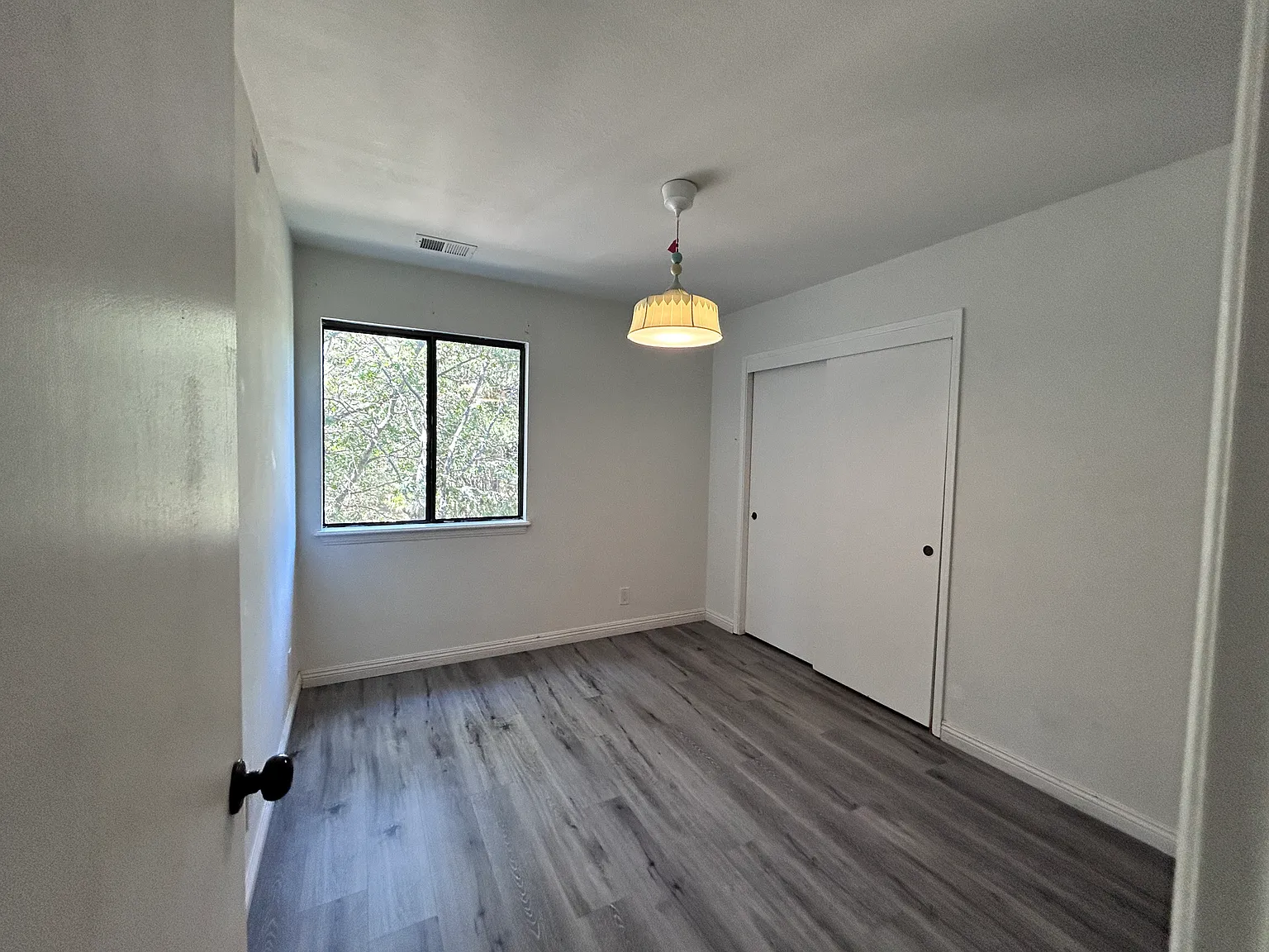 2 bed, 1.5 bath, 836 sqft, $1,695 — Photo 4