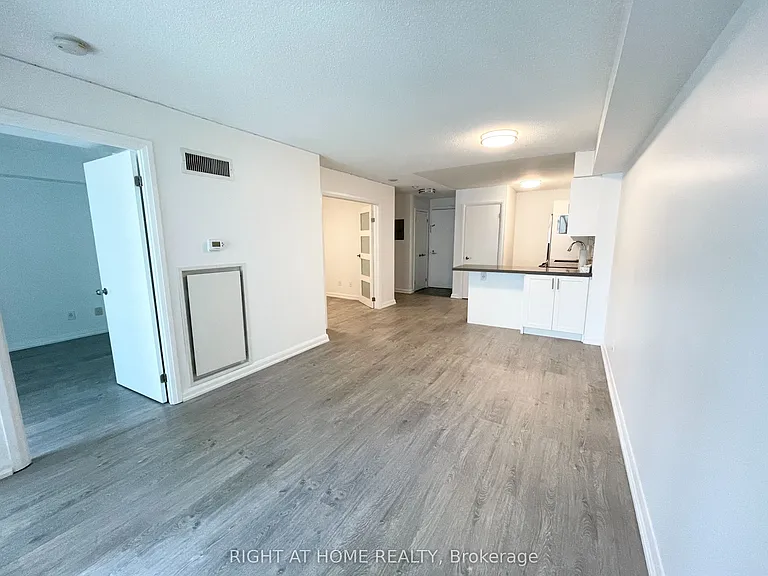 111 Elizabeth St #602 — Photo 9