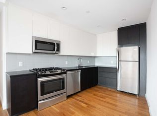 3143 Vernon Blvd #207, Astoria, NY 11106