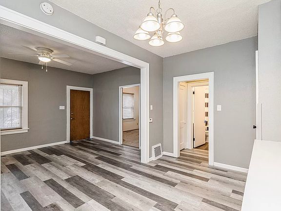 3rd image of 124 N Franklin Ave