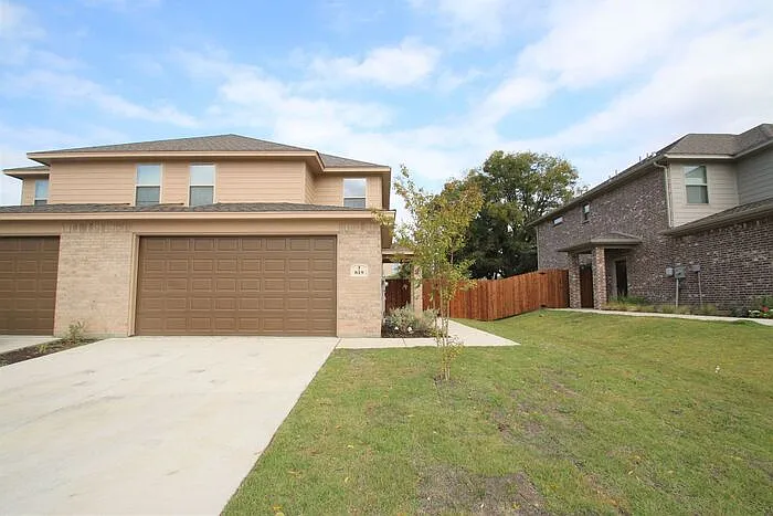 3 bed, 2.5 bath, 1505 sqft, $2,025 — Photo 4
