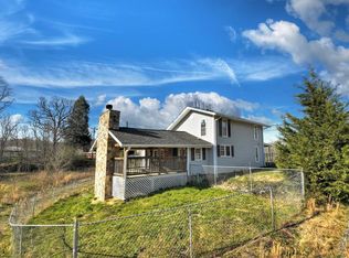 7588 Mineral Bluff Hwy, Mineral Bluff, GA 30559
