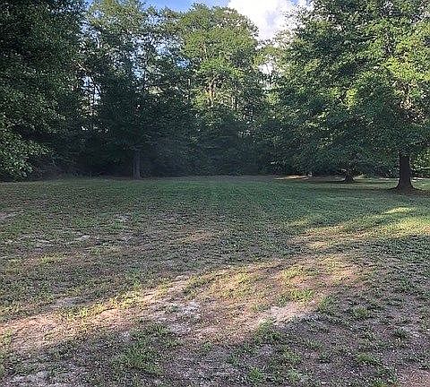 5th image of 220 Ashley Ln