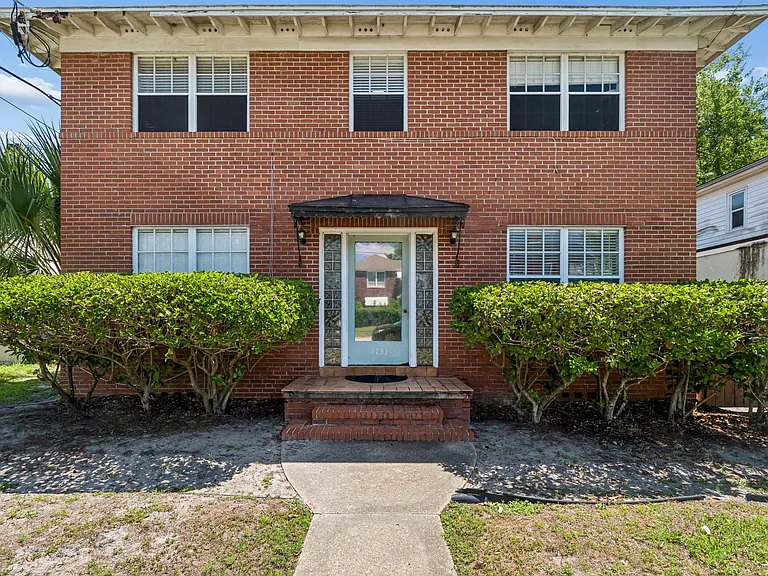 1731 Flagler Ave — Photo 8