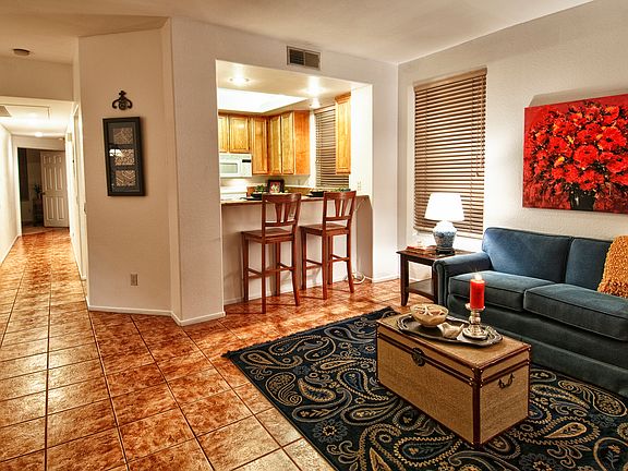 3rd image of 1051 S San Marino Way