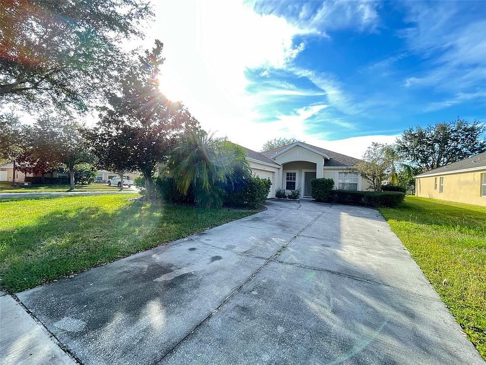 1st image of 2214 Pine Oaks Trl