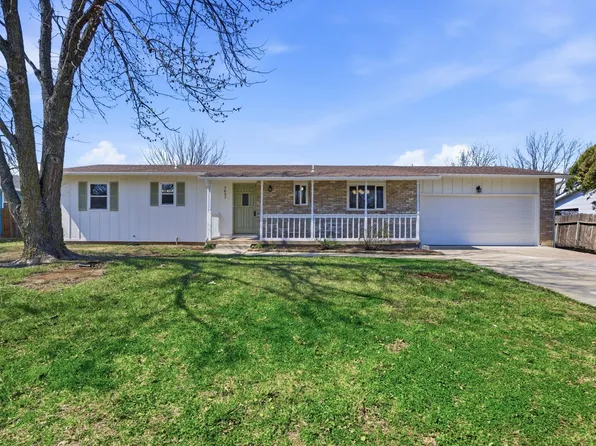 1637 N Timberline Dr, Rose Hill, KS 67133