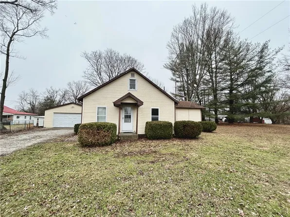 17739 N Mechanic St, Marshall, IL 62441