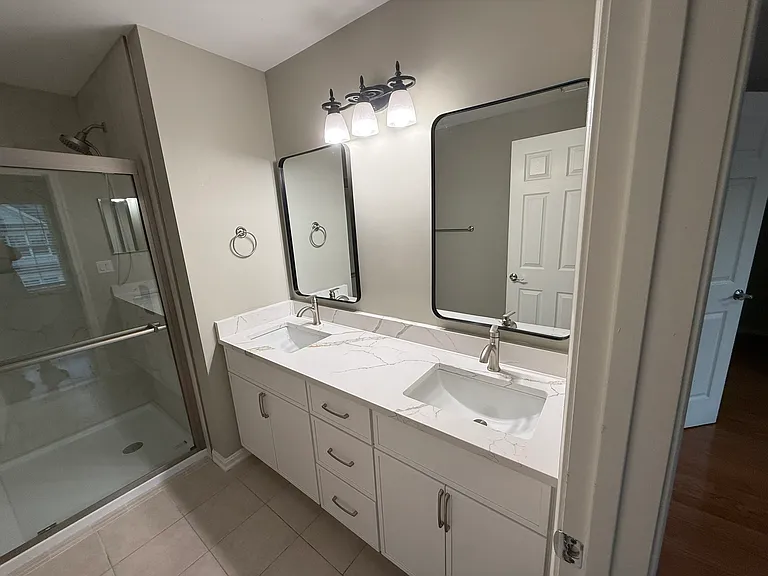 2427 Clover Field Cir — Photo 25