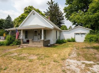 107 W John St, Knox, IN 46534