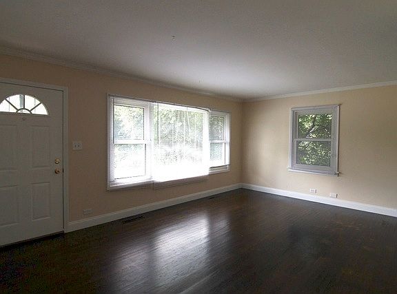 4th image of 515 E Liberty Dr