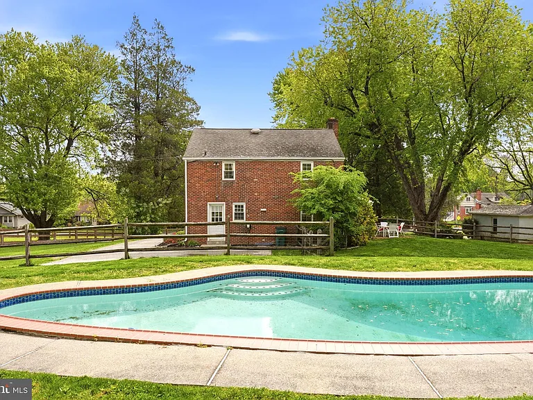 528 S Old Middletown Rd — Photo 28