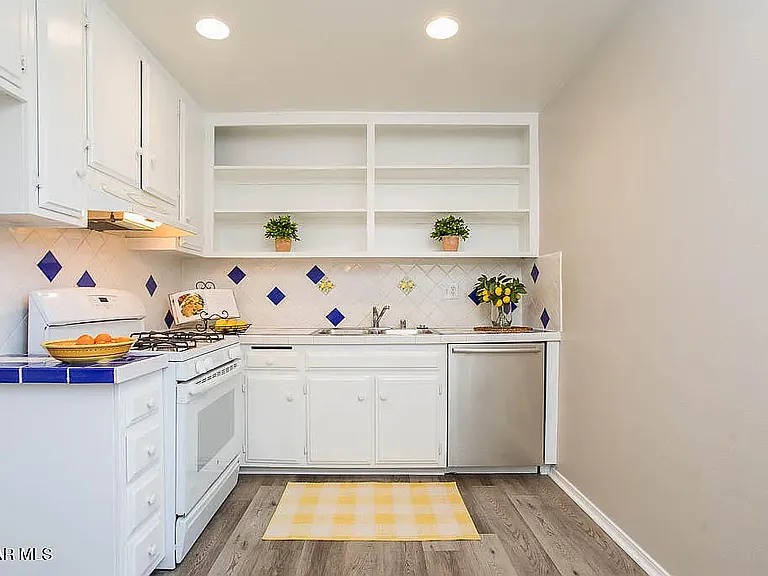 31568 Agoura Rd #1 — Photo 4