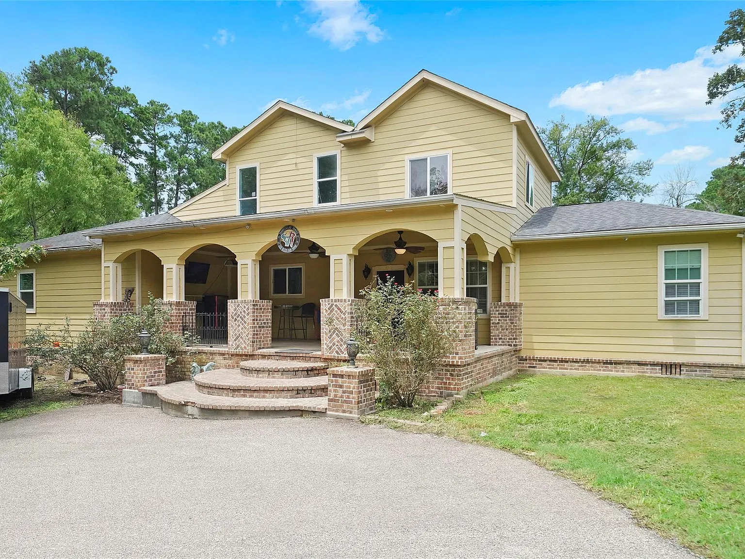 5 bed, 3452 sqft, $3,000 — Photo 1