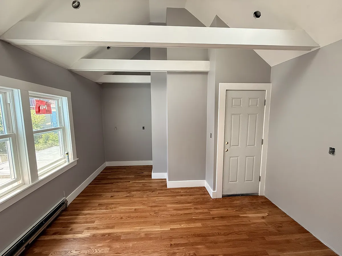 Building Photo - 14 Atherton St #2
