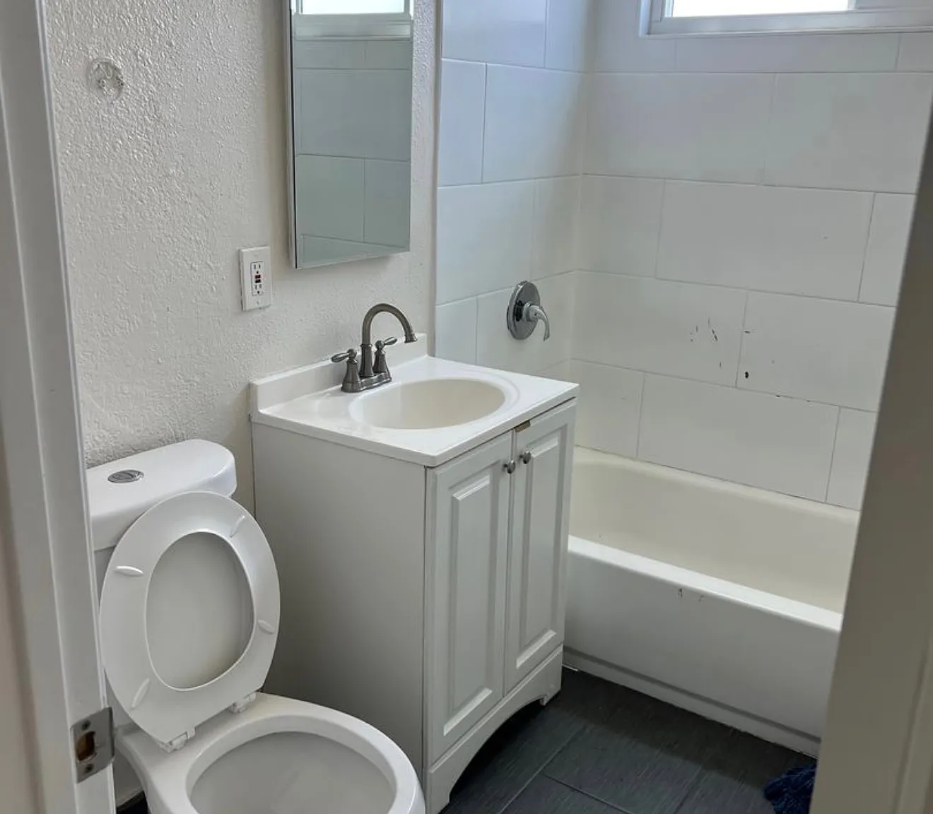 2 bed, 750 sqft, $2,289 — Photo 4