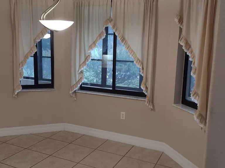 592 Dowling Cir — Photo 21